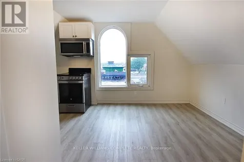 76 Wentworth Street South Hamilton (stinson) ON L8N 2Y9