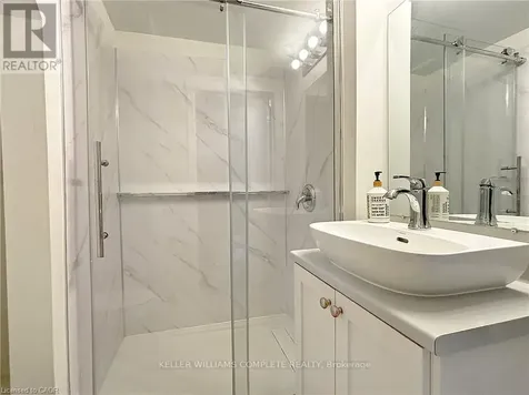 76 Wentworth Street South Hamilton (stinson) ON L8N 2Y9