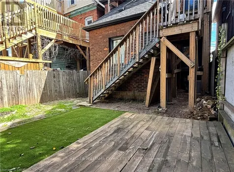 76 Wentworth Street South Hamilton (stinson) ON L8N 2Y9