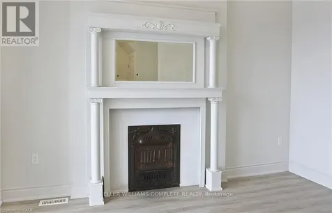 76 Wentworth Street South Hamilton (stinson) ON L8N 2Y9