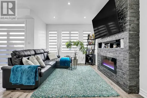 128 Wagner Crescent Essa (angus) ON L0M 1B6