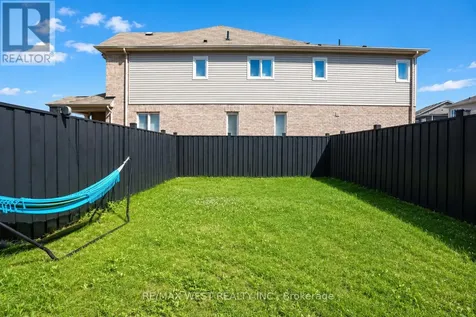 128 Wagner Crescent Essa (angus) ON L0M 1B6