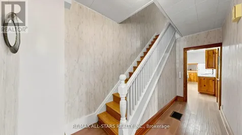 11 Marietta Street Uxbridge ON L9P 1K7