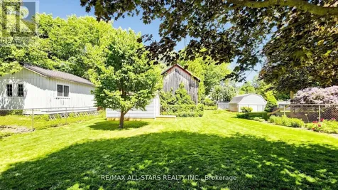 11 Marietta Street Uxbridge ON L9P 1K7