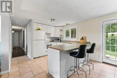2743 Lockhart Road Innisfil ON L9S 3G2