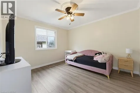 125 Whitlaw Way Paris ON N3L 4C9