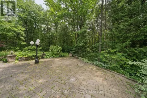80 White Pine Trail Richmond Hill ON L4E 3L8