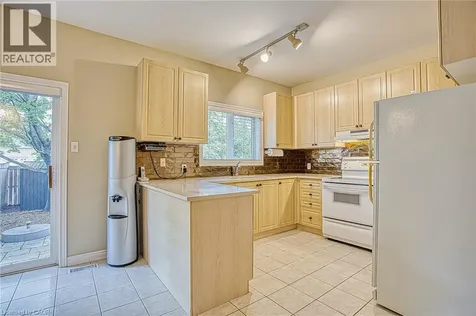 25 Hartland Road Stoney Creek ON L8E 6C4