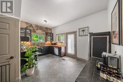 41 Toronto Street Guelph (st. Patrick's Ward) ON N1E 3E3