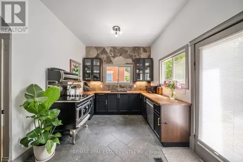 41 Toronto Street Guelph (st. Patrick's Ward) ON N1E 3E3