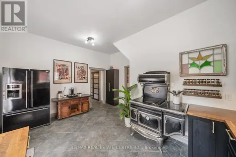 41 Toronto Street Guelph (st. Patrick's Ward) ON N1E 3E3