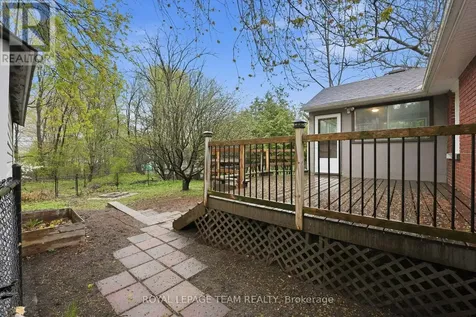 49 Crownhill Street Ottawa ON K1J 7K5