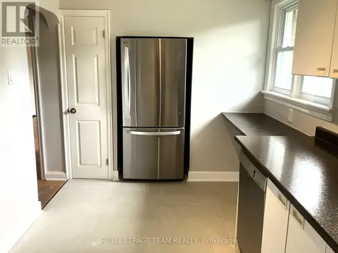49 Crownhill Street Ottawa ON K1J 7K5