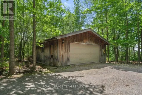 1462 Rideau River Road Montague ON K7A 8B8