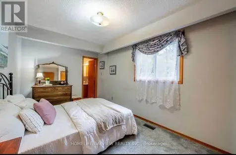 3 Stapleton Drive Whitchurch-stouffville ON L4A 2Z3