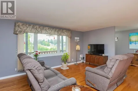 12 Valley View Drive East Powassan ON P0H 1Z0