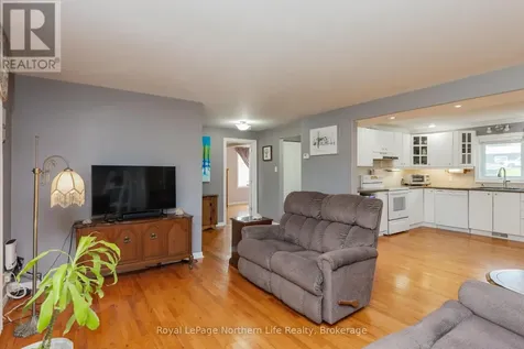 12 Valley View Drive East Powassan ON P0H 1Z0