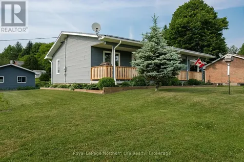 12 Valley View Drive East Powassan ON P0H 1Z0