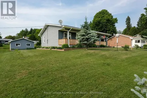 12 Valley View Drive East Powassan ON P0H 1Z0