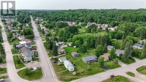 12 Valley View Drive East Powassan ON P0H 1Z0