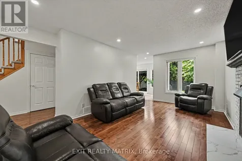 627 Chenier Way Ottawa ON K4A 1R5
