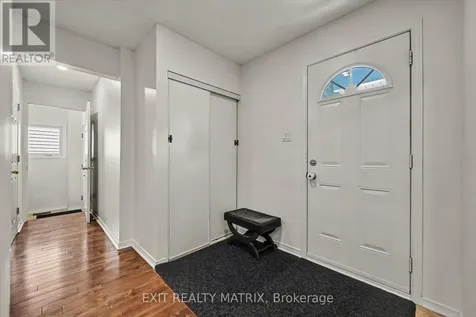 627 Chenier Way Ottawa ON K4A 1R5