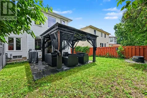 627 Chenier Way Ottawa ON K4A 1R5