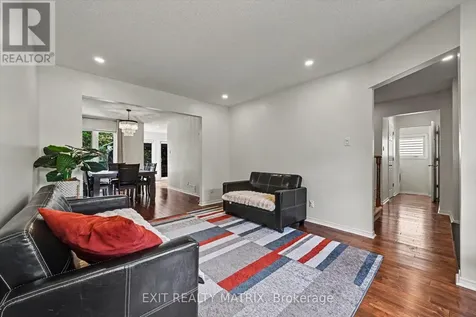 627 Chenier Way Ottawa ON K4A 1R5