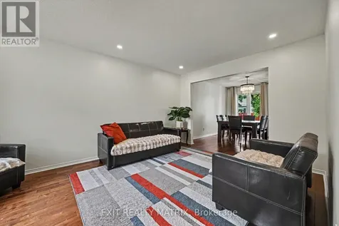 627 Chenier Way Ottawa ON K4A 1R5