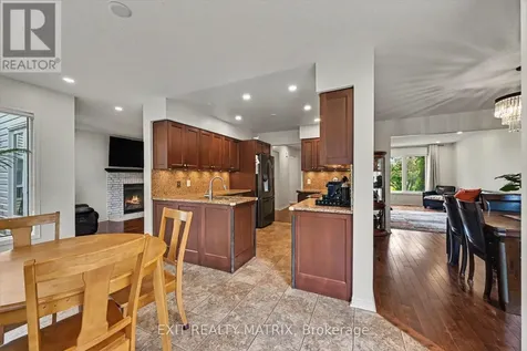 627 Chenier Way Ottawa ON K4A 1R5