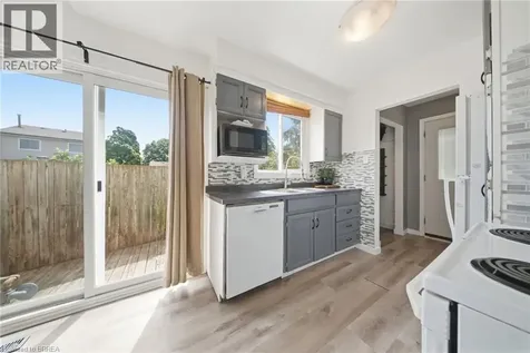 33 Hallmark Street Brantford ON N3P 1A6
