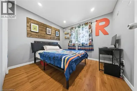 33 Hallmark Street Brantford ON N3P 1A6