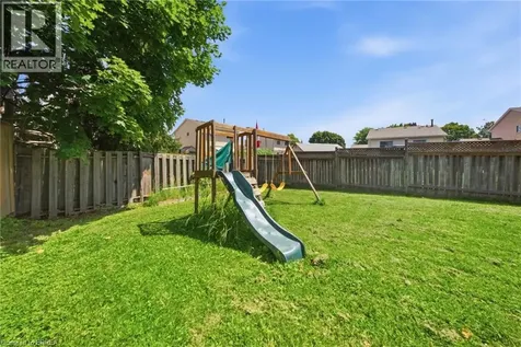 33 Hallmark Street Brantford ON N3P 1A6
