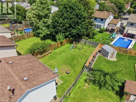 33 Hallmark Street Brantford ON N3P 1A6