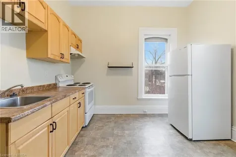 74 Pearl Street Brantford ON N3T 3N7