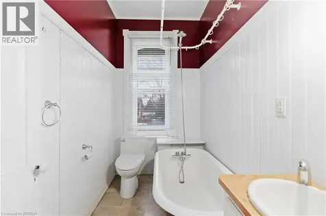 74 Pearl Street Brantford ON N3T 3N7
