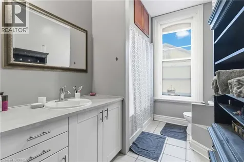 74 Pearl Street Brantford ON N3T 3N7