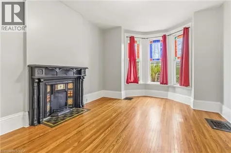 74 Pearl Street Brantford ON N3T 3N7