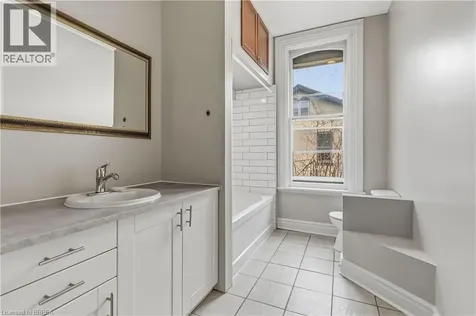 74 Pearl Street Brantford ON N3T 3N7