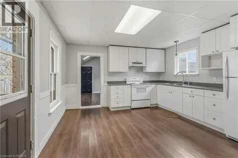 74 Pearl Street Brantford ON N3T 3N7