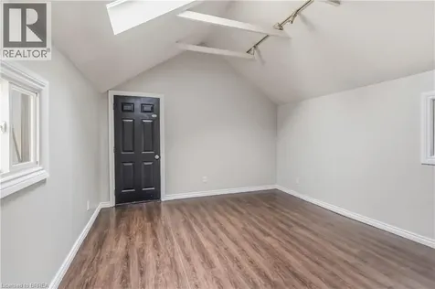74 Pearl Street Brantford ON N3T 3N7