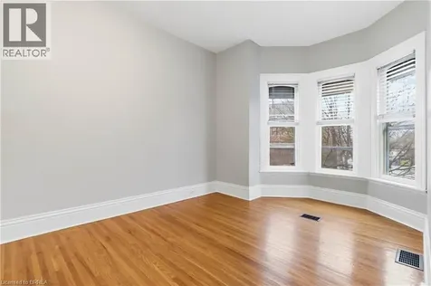 74 Pearl Street Brantford ON N3T 3N7
