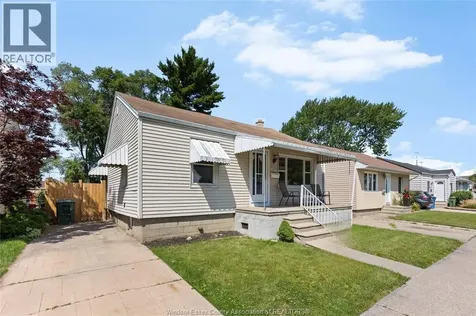 2293 Marentette Windsor ON N8W 2C2