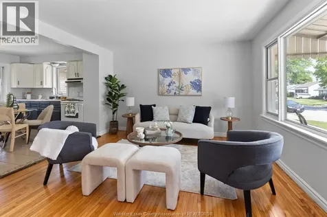 2293 Marentette Windsor ON N8W 2C2