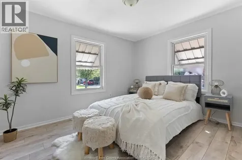 2293 Marentette Windsor ON N8W 2C2