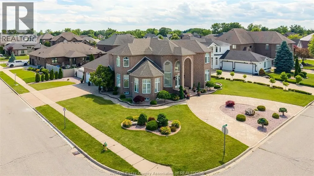 498 Clydesdale Lakeshore ON N0R 1A0