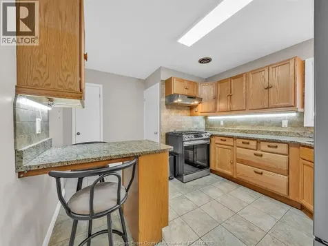 1290 Matthew Brady Boulevard Windsor ON N8S 3K4