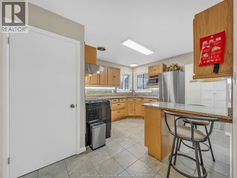 1290 Matthew Brady Boulevard Windsor ON N8S 3K4