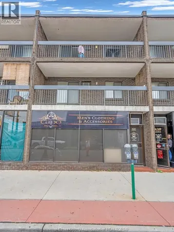 828 Erie Street East Windsor ON N9A 3Y4