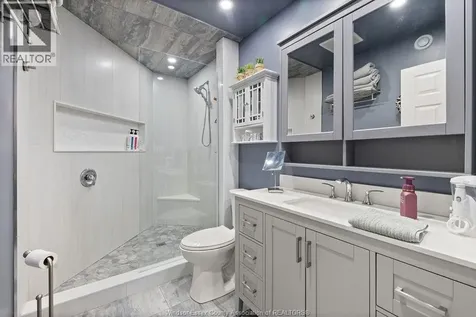 5989 Rosewood Crescent Lasalle ON N9J 3L7